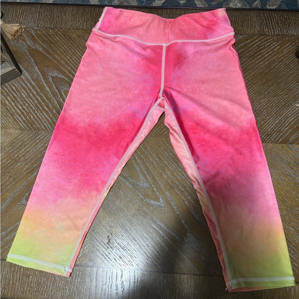 Pink/multi capri leggings size small